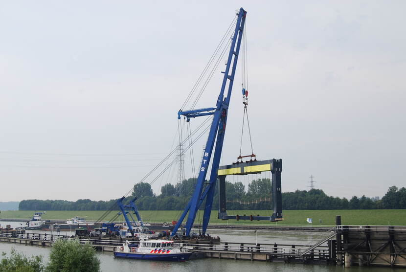 Bernardsluis wordt het water in gelaten